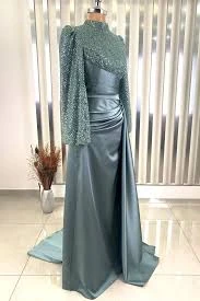 Luxury Evening Gown product thumbnail 2