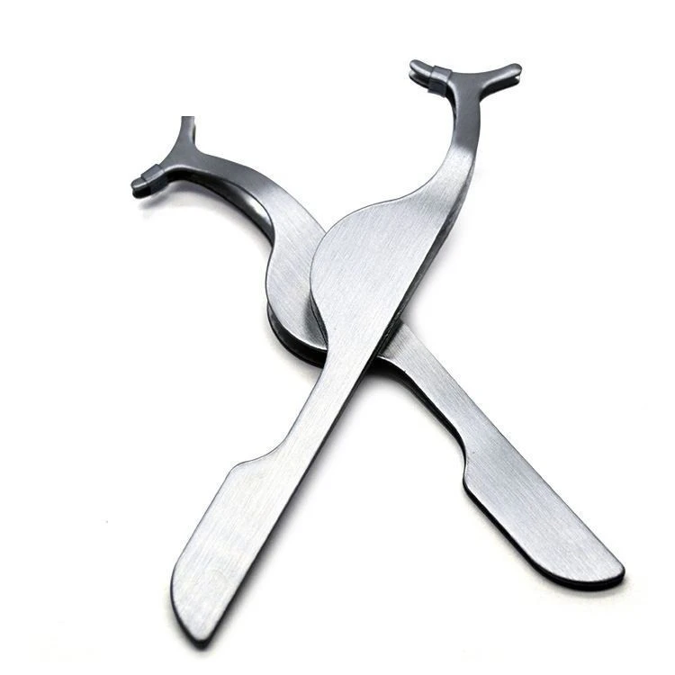 Eyelash Extension Tweezers product thumbnail 3