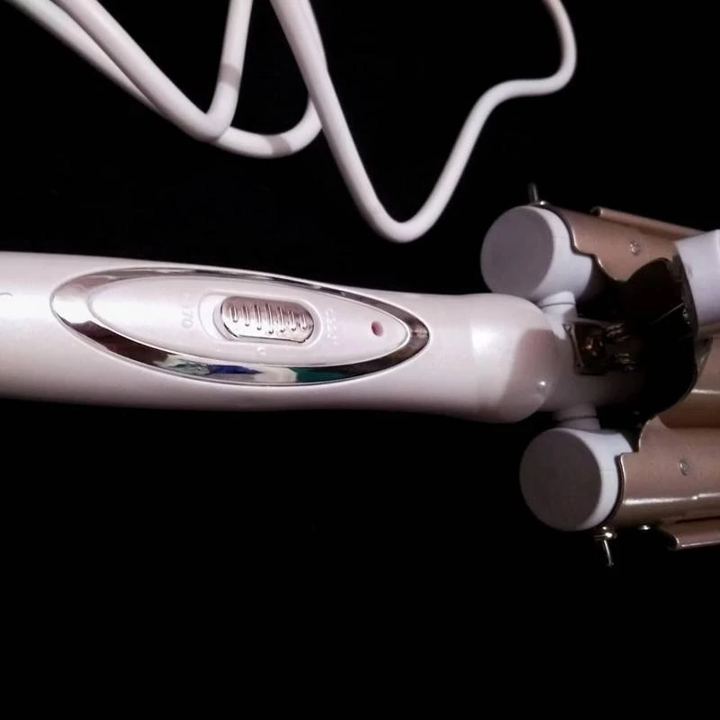 Gemmy GM-1988 Ceramic Coated Plate Flat Iron Hair Straightener product thumbnail 13