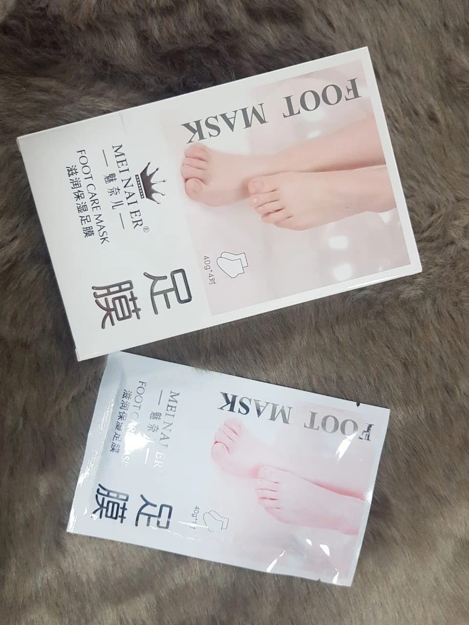MEI NAI ER Foot Whitening & Anti-Wrinkle Mask Box product thumbnail 4