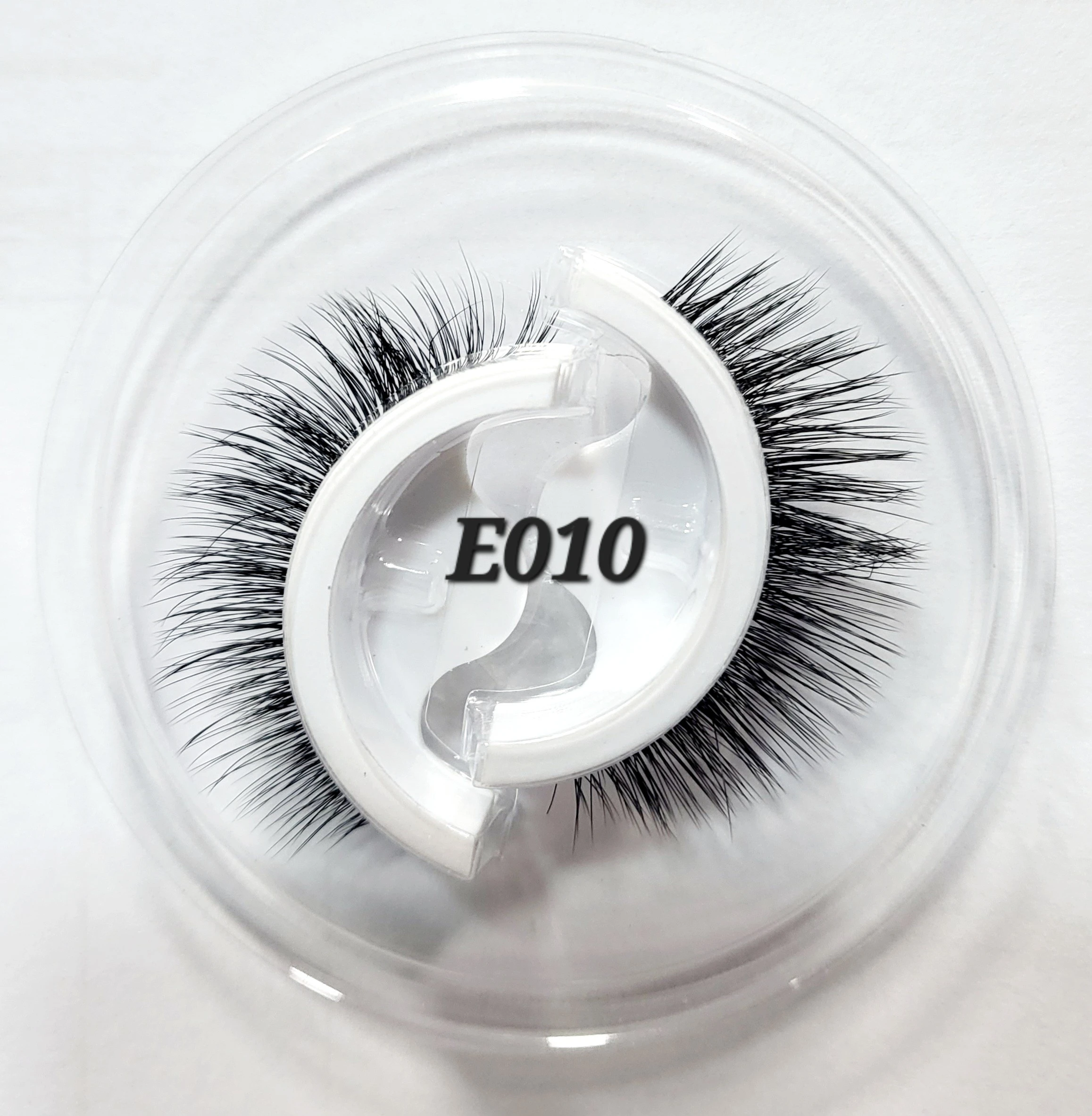 A pair of self-adhesive eyelashes,free glue product thumbnail 2
