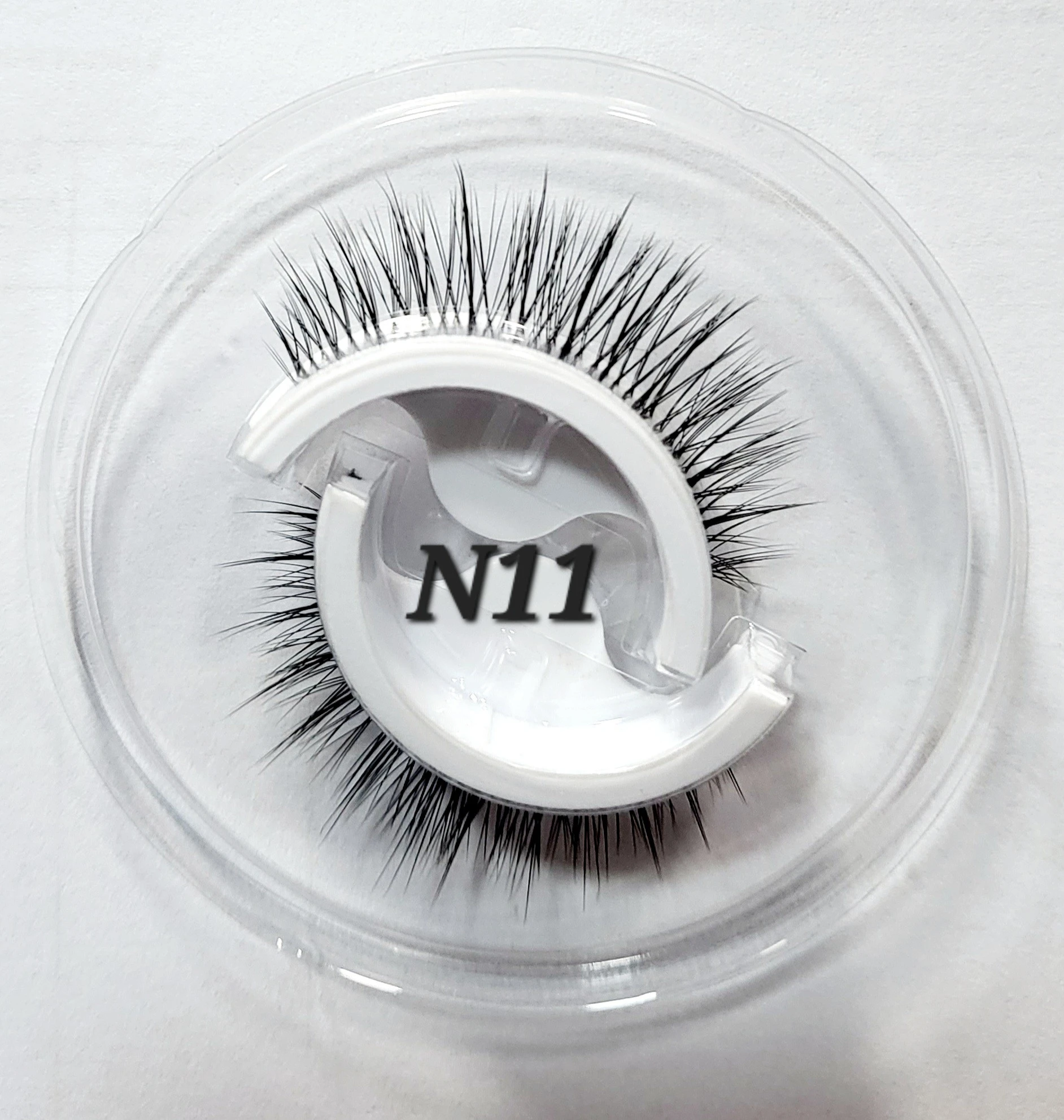 A pair of self-adhesive eyelashes,free glue product thumbnail 5