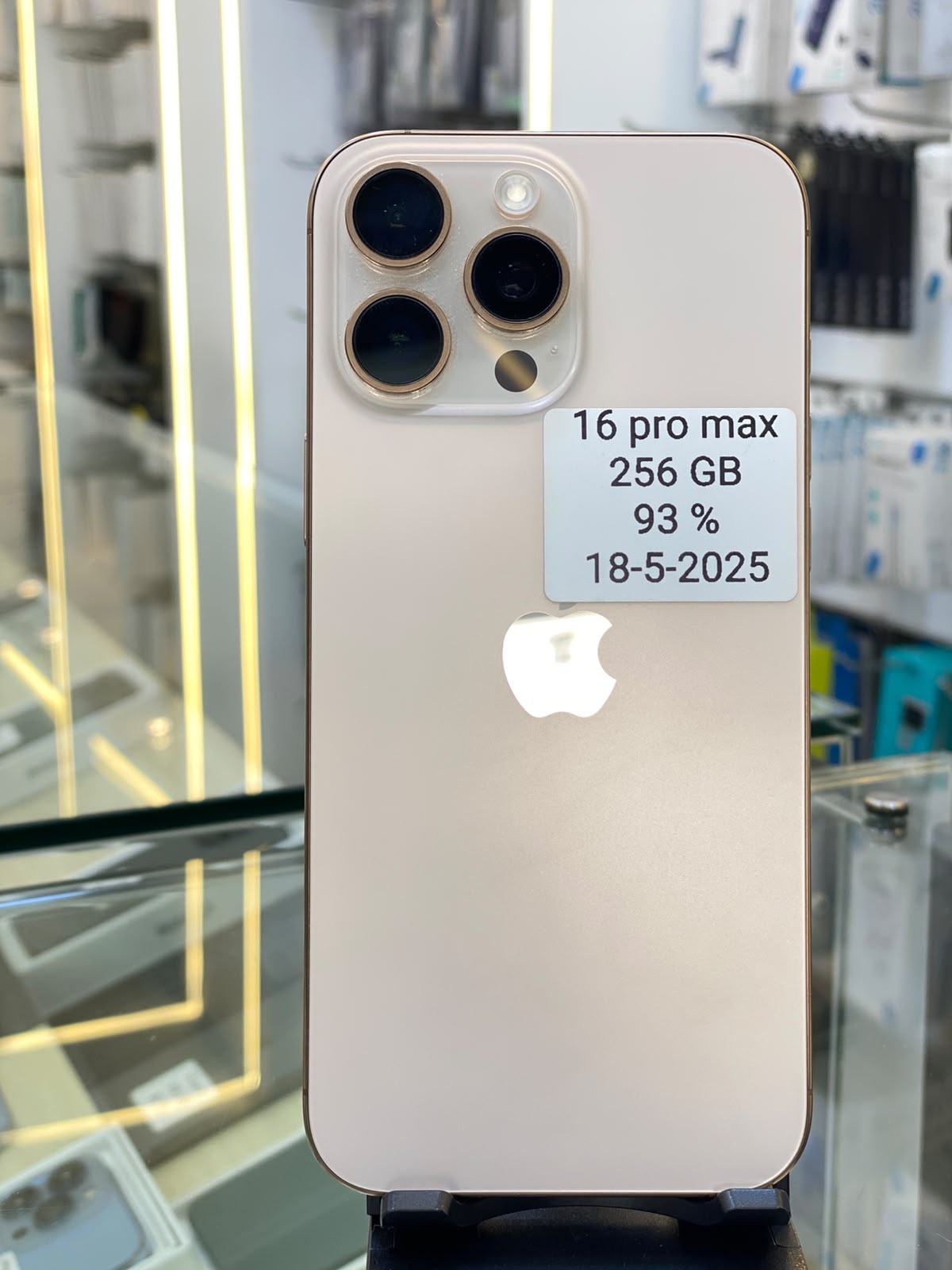 iPhone 16 Pro Max 256GB, 93% battery